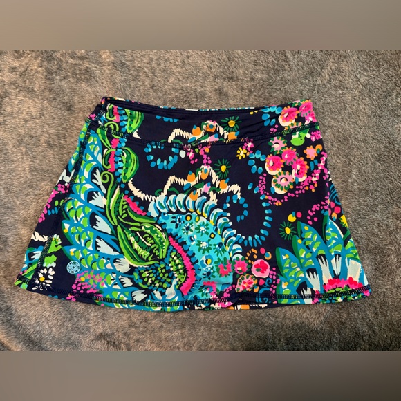 Cute Lilly Pulitzer athletic skort - Picture 1 of 2